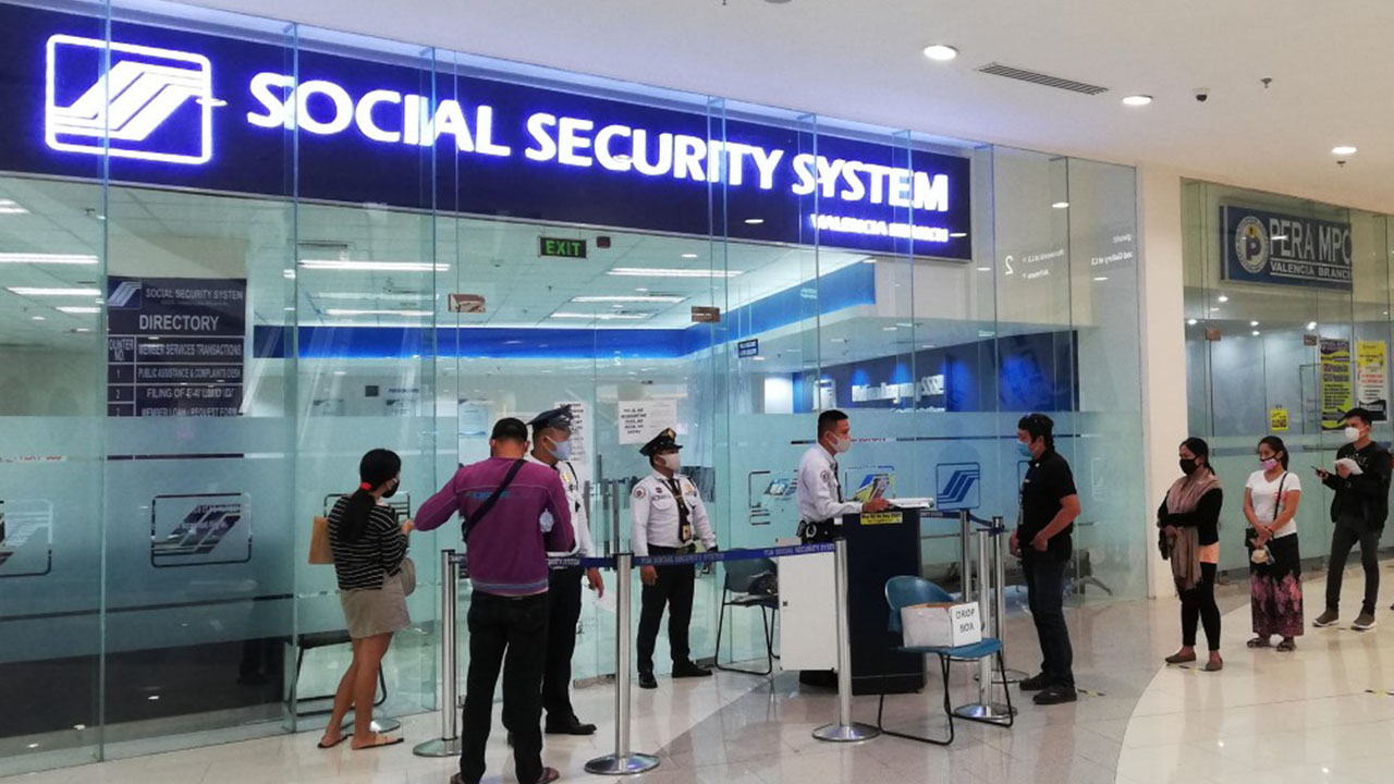 Ready to Serve: Some Government Offices Reopen at Robinsons Malls