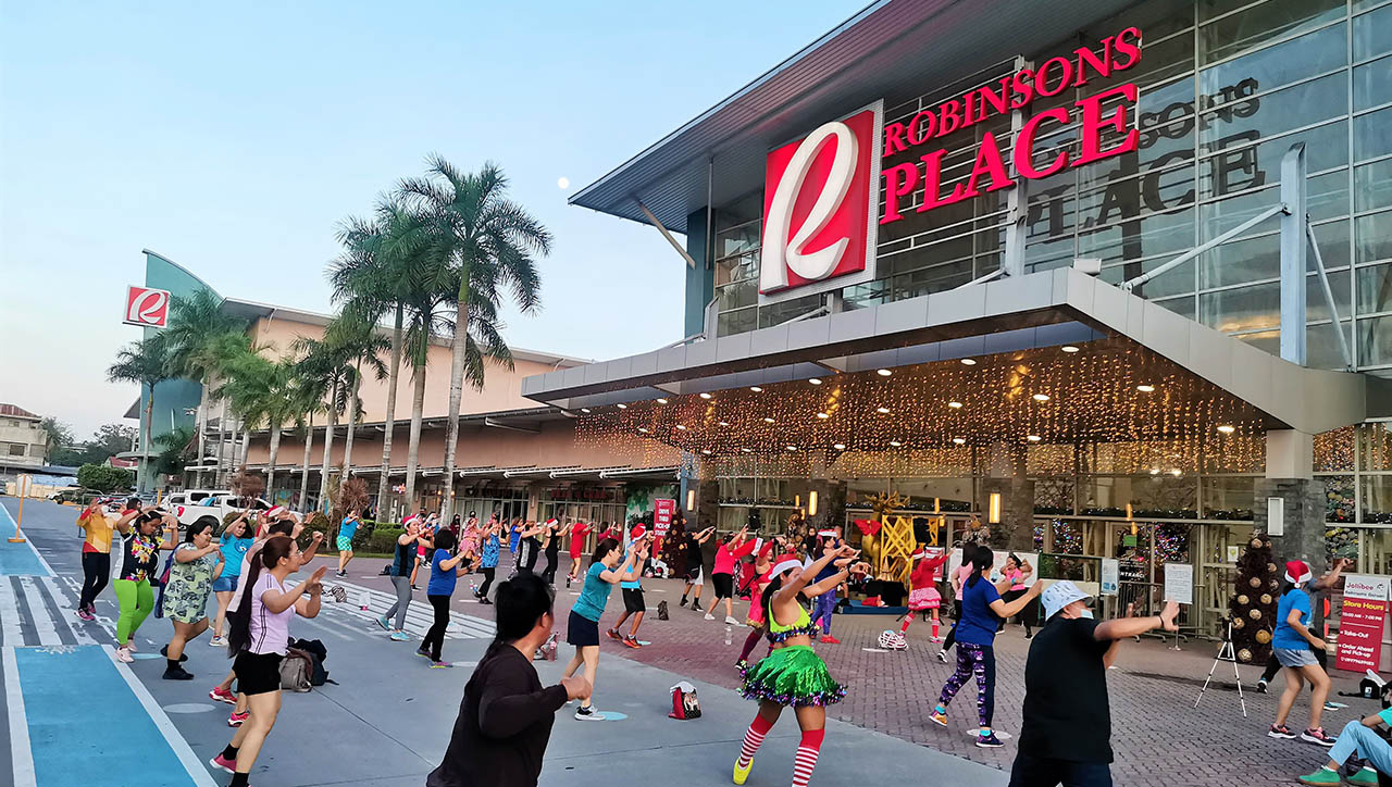 Get into Shape by Going to the Mall? At Robinsons Malls, Yes, You Can! 
