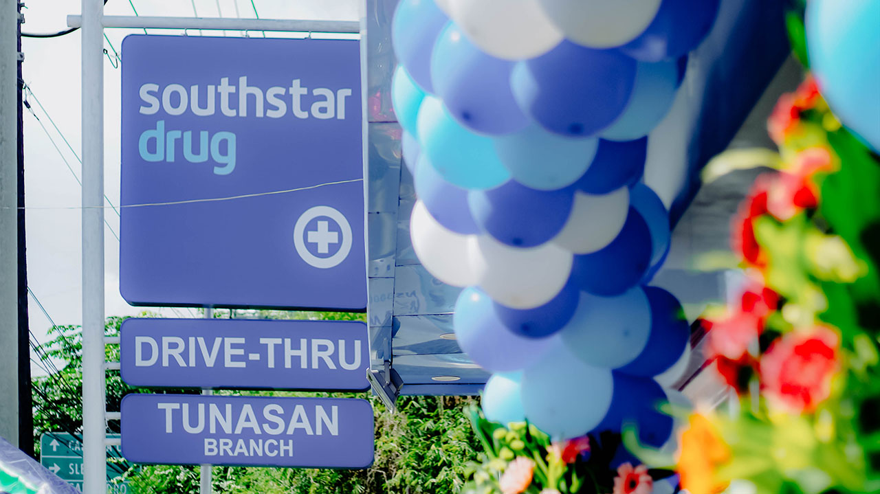 Robinsons Retail Opens Pilot Southstar Drug Drive-Thru Branch in Muntinlupa