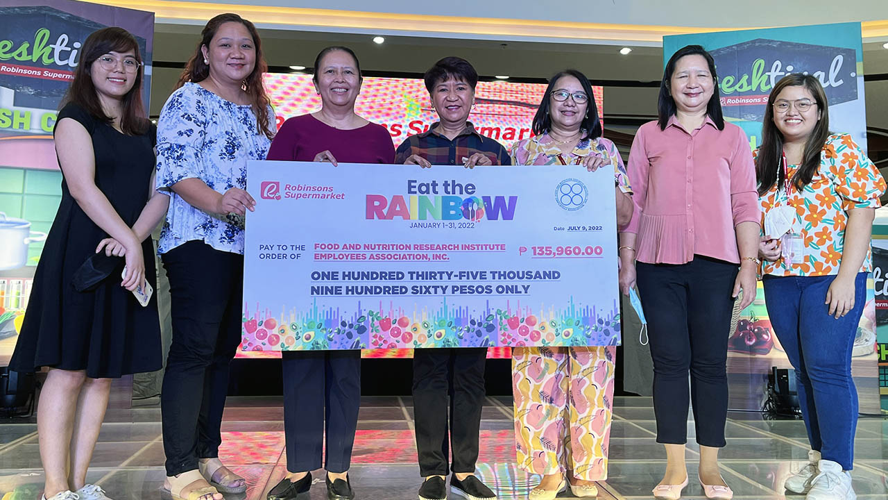 Robinsons Supermarket Recognized for Its Contributions to National Health