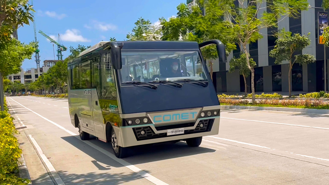 Electric Dreams: Robinsons Offices Offers EV Shuttle Service with the COMET Bus